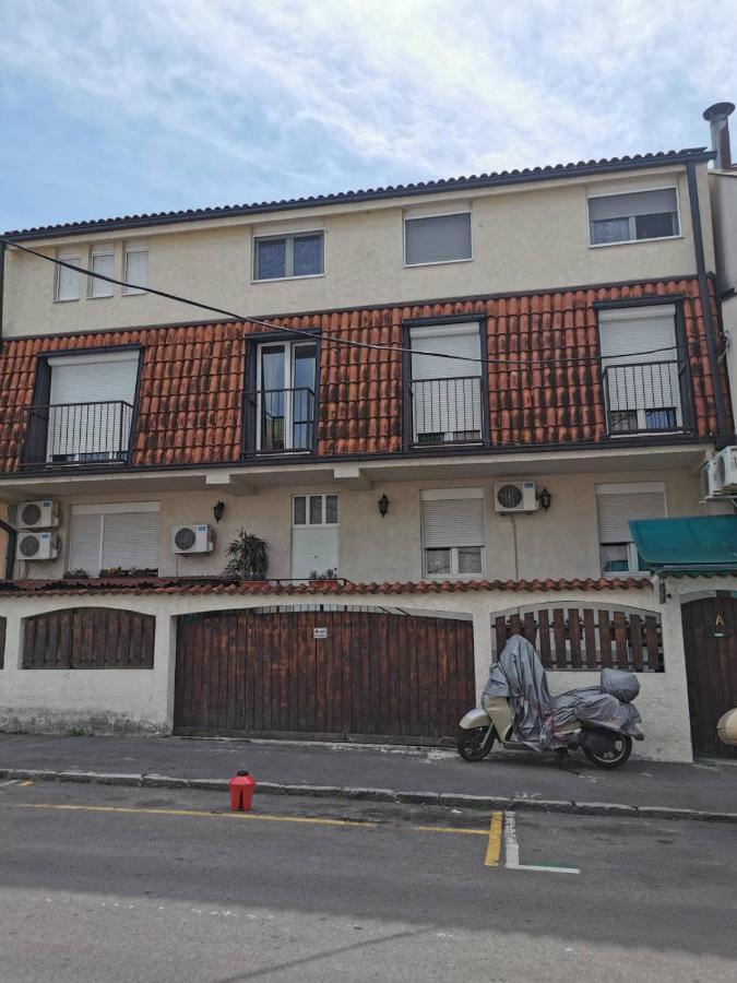 Agape Downtown Apartamento Belgrado Exterior foto